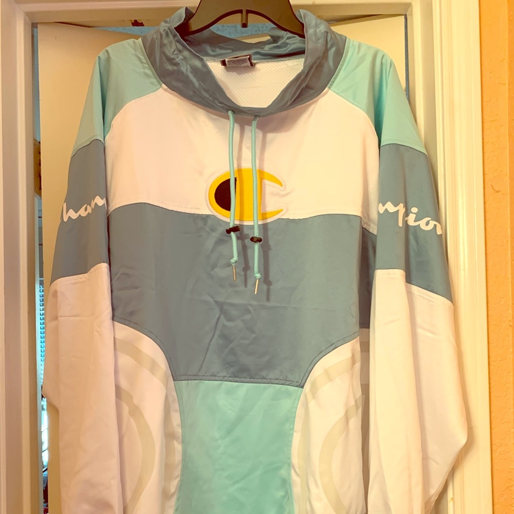 Unique Champion Pullover